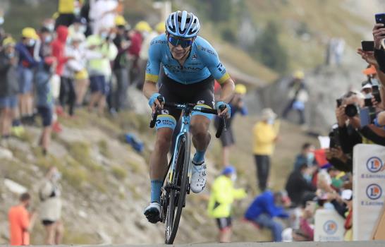 El colombiano Superman López doma la etapa reina del Tour de Francia