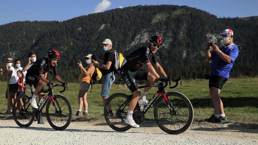 Kwiatkowski gana la 18ª etapa del Tour, Carapaz segundo y Roglic sigue líder