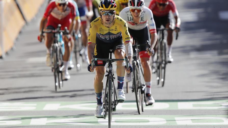 Roglic exhibe fuerzas en el Tour, Alaphilippe estira el amarillo