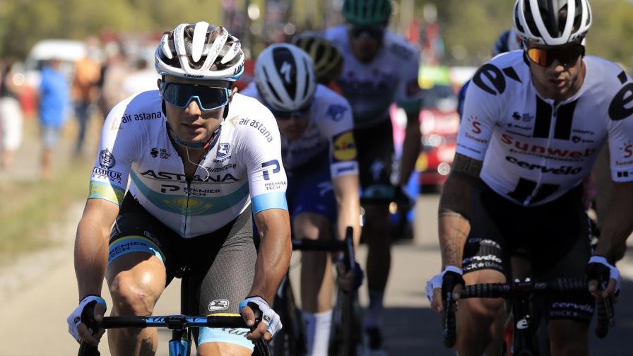 Lutsenko hace buena la escapada, Adam Yates sigue líder del Tour de Francia