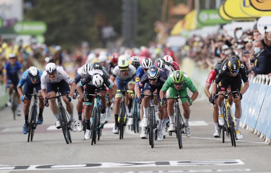 Mark Cavendish gana al esprint la décima etapa del Tour de Francia