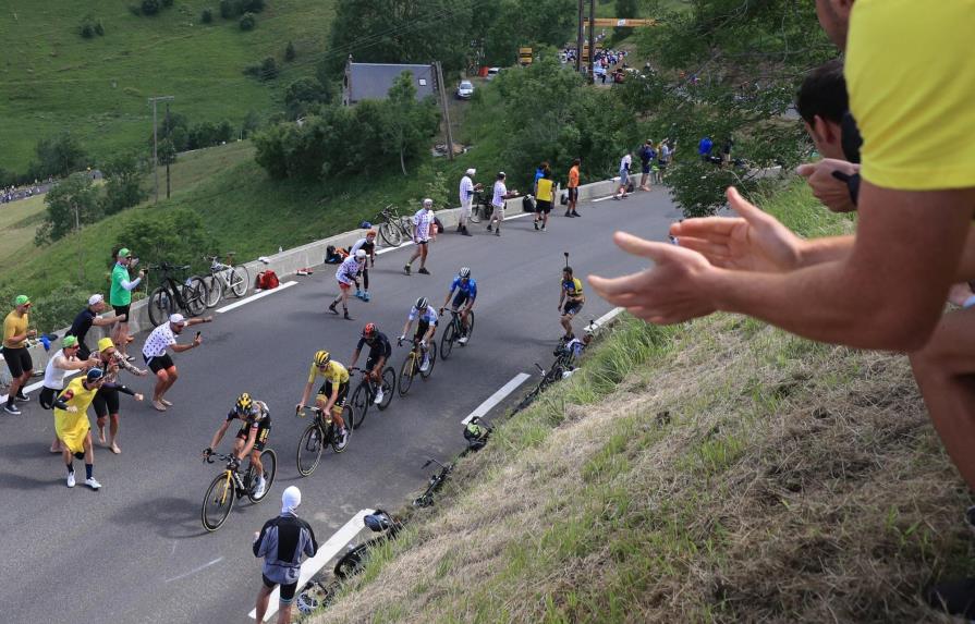 Pogacar gana la etapa 18 y consolida su liderato en el Tour de Francia
