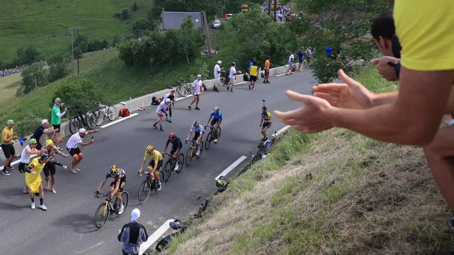 Pogacar gana la etapa 18 y consolida su liderato en el Tour de Francia