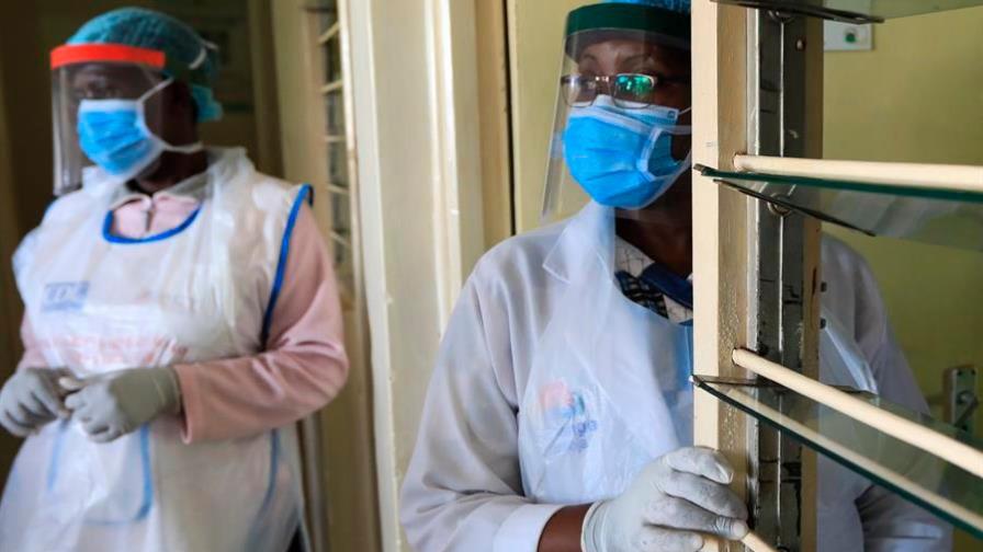 Riesgo por COVID-19 para 240.000 niños desplazados por lluvias en África Este