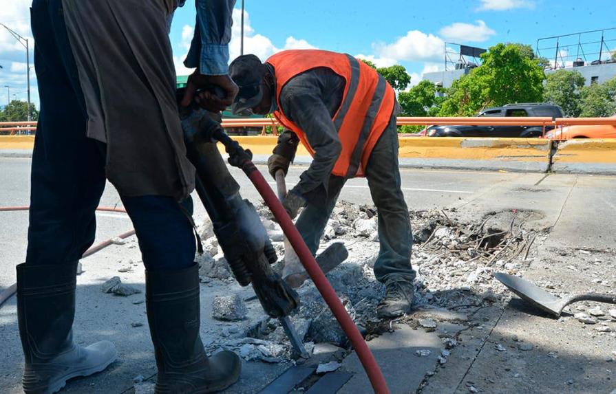 Obras Públicas informa corrección de grietas en puente Juan Bosch y V Centenario 
