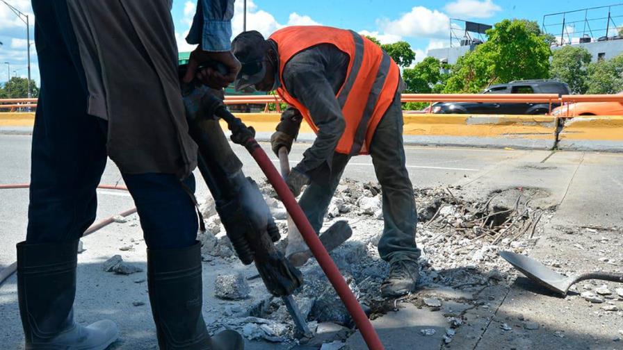 Obras Públicas informa corrección de grietas en puente Juan Bosch y V Centenario 
