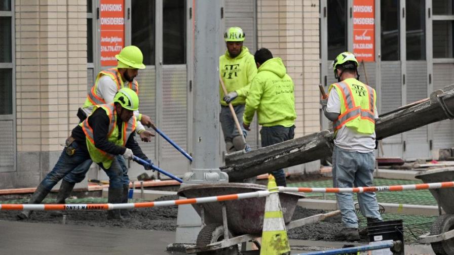 La tasa de desempleo en EE.UU. sube una décima en abril, al 6.1 %