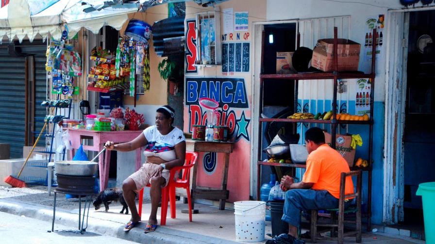 Informalidad total  baja a 54.8 % en 2019