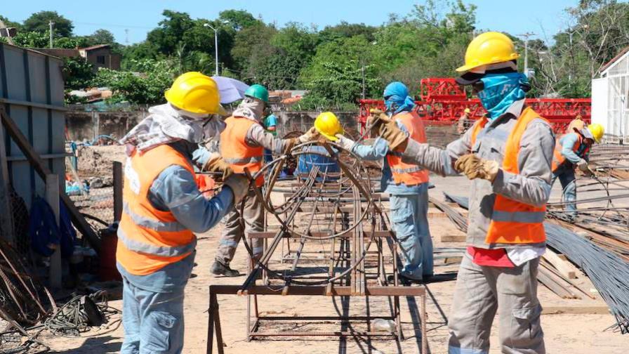 El empleo mejora en EEUU a medida que se abren actividades