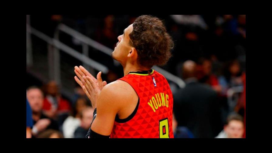 Trae Young, multado con $20 mil dólares por protesta a juez de juego
