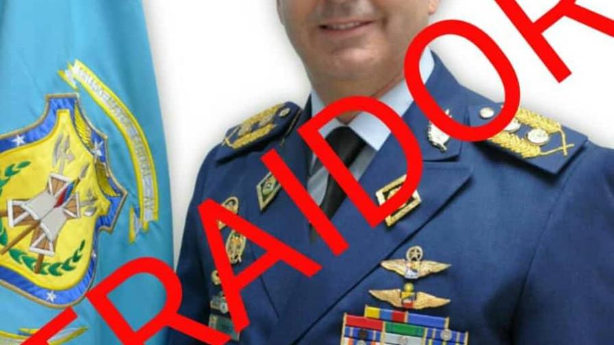 Instituciones venezolanas llaman traidor a general que reconoce a Guaidó como su presidente