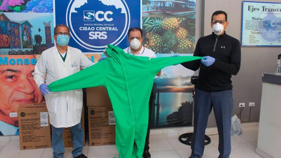 Edenorte dona equipo de protección a personal de hospital en La Vega