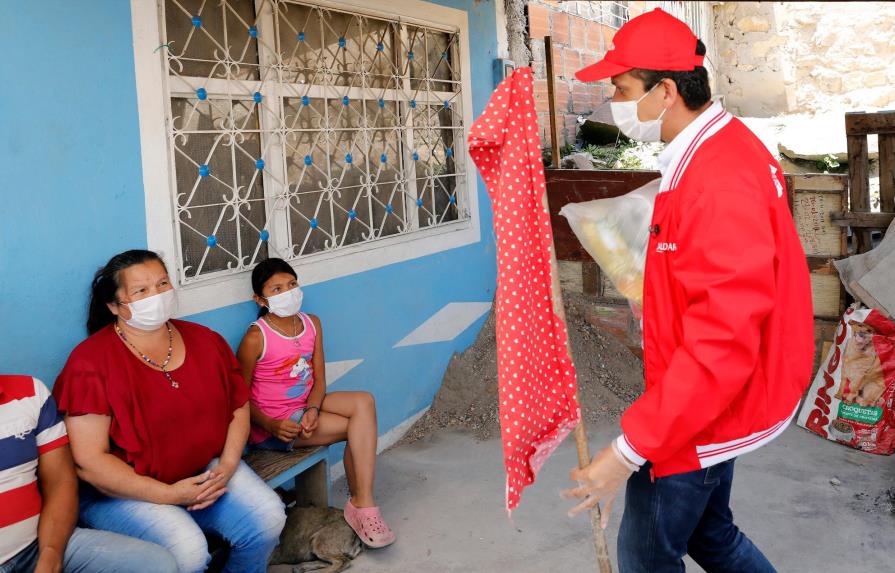 Un trapo rojo: el SOS de los más pobres en Colombia en medio de la cuarentena por coronavirus