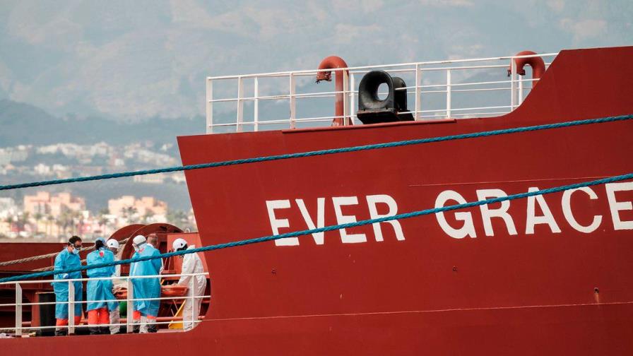 Trece inmigrantes muertos en una embarcación a 650 kilómetros de Canarias