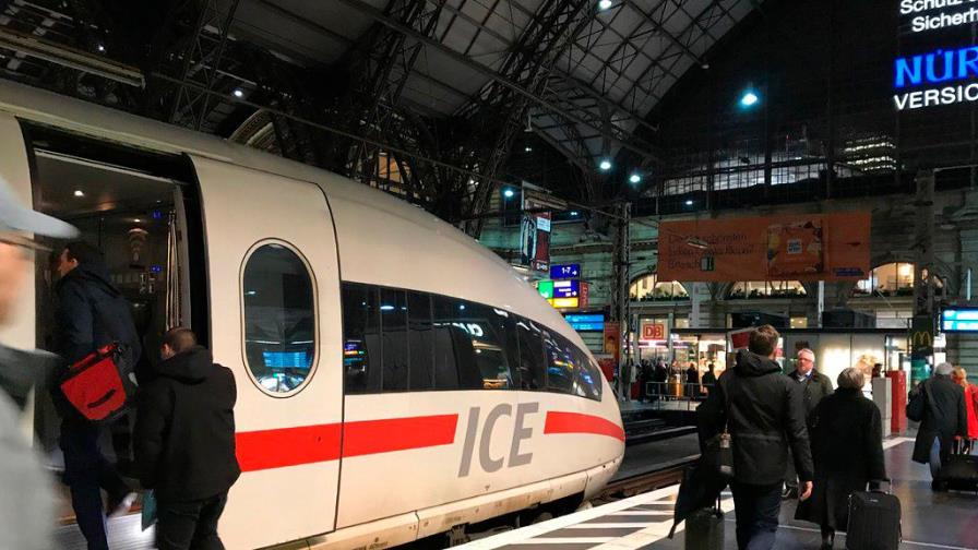 Ataque con cuchillo causa varios heridos en tren en Alemania
