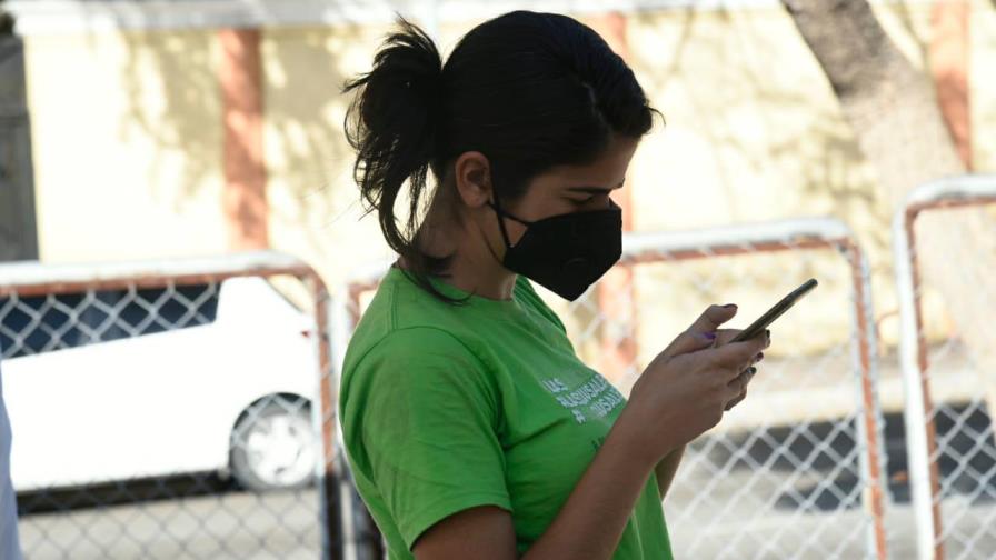 Mujeres luchan por tres causales del aborto siguen firmes frente al Palacio