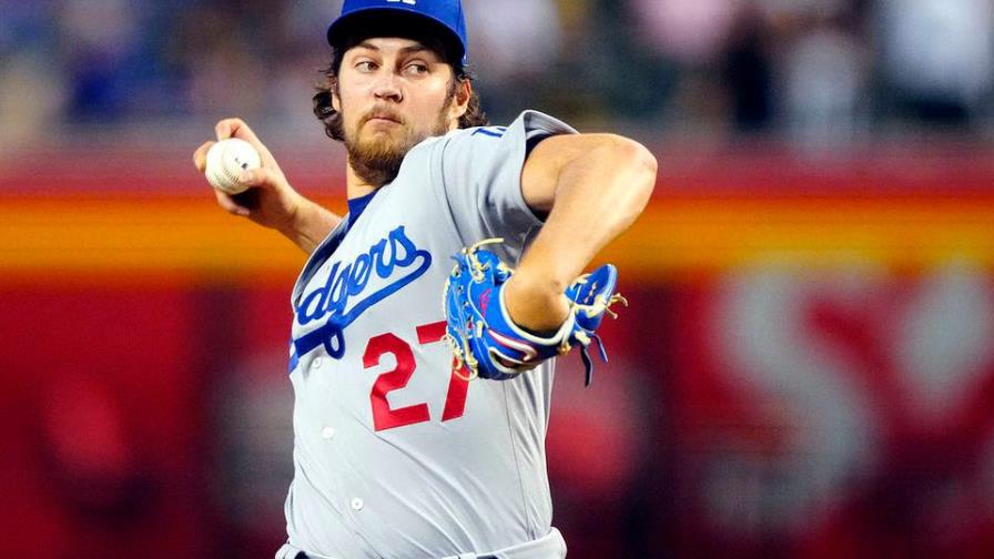 La MLB extiende licencia administrativa a Trevor Bauer