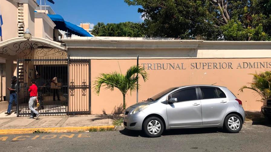 TSA aplaza recurso contra candidato Leonel Fernández
TSA aplaza recurso contra candidato LF