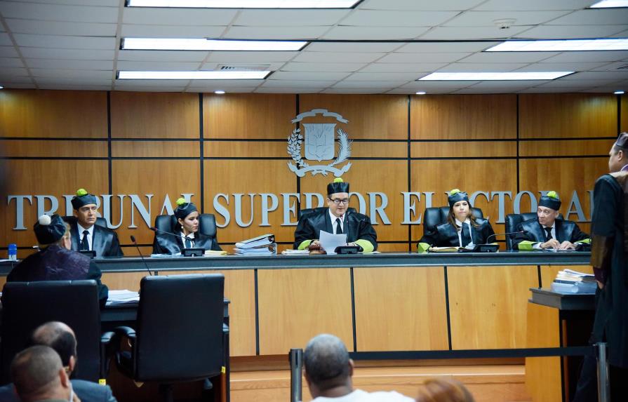Tribunal Electoral continúa conociendo casos del PTD y Fuerza del Pueblo