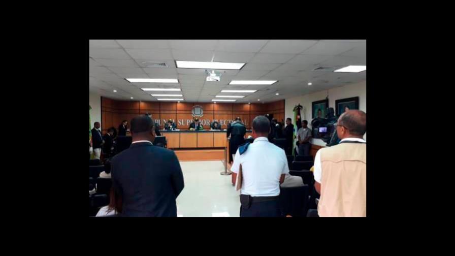 Apoderan con 54 expedientes al Tribunal Superior Electoral Apoderan con 54 expedientes al Tribunal Superior Electoral