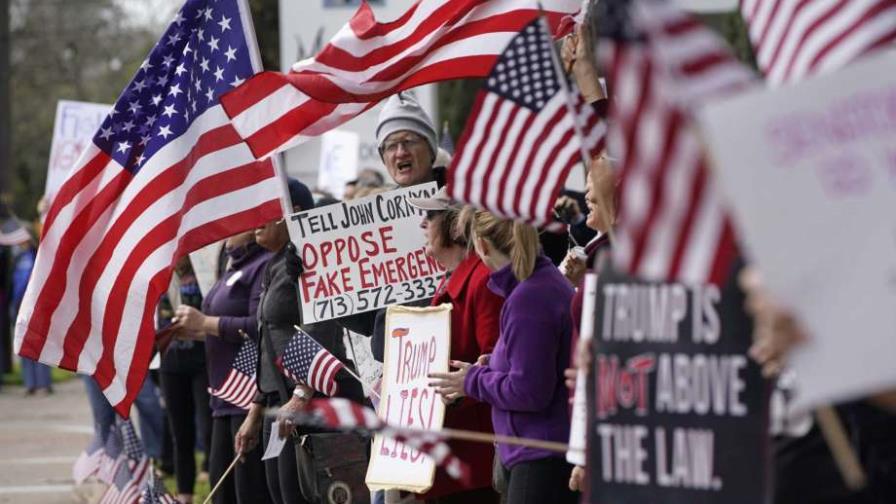 Protestan contra declaración de emergencia de Trump
