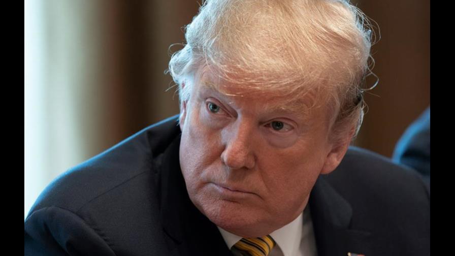 Trump cede en su amenaza de cerrar frontera y da un año a México para actuar