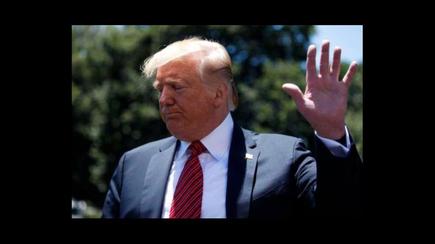 Trump: Pence lo está haciendo genial y Harris es una máquina de pifias