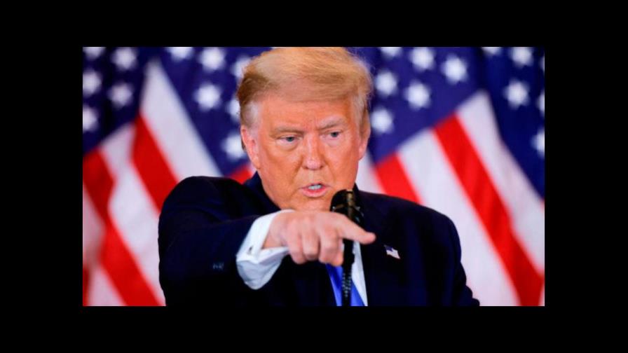 Trump insiste en que ha habido fraude en voto postal; culpa a funcionarios