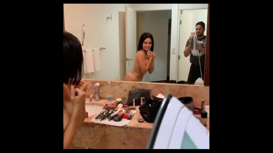 Natti Natasha y el video de 8 millones que la muestra casi desnuda frente al espejo