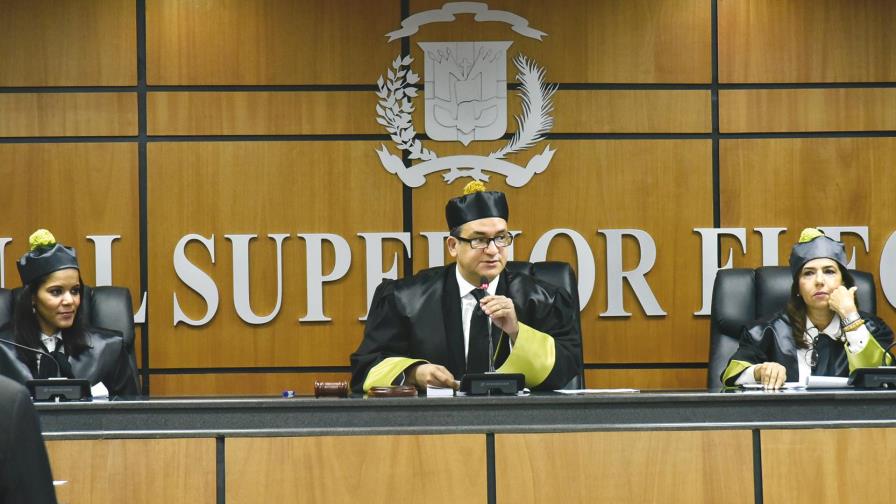 TSE decidirá suerte de 2,662 candidatos que fueron rechazados