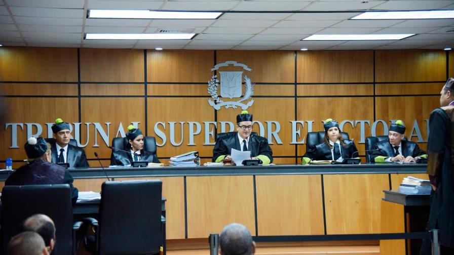 TSE declara “inadmisible” recurso contra JCE y Castaños Guzmán por suspender elecciones municipales