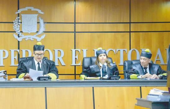 Finjus califica de improcedente juicio político a jueces del TSE 