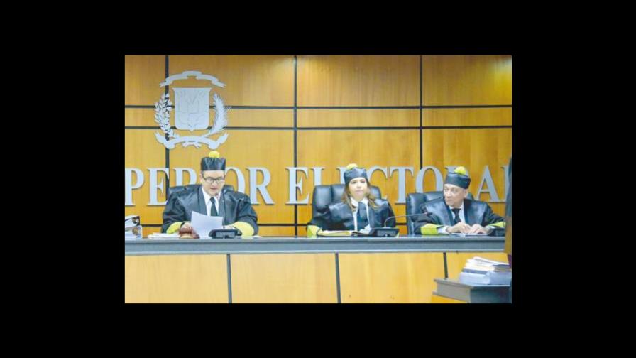 Finjus califica de improcedente juicio político a jueces del TSE 