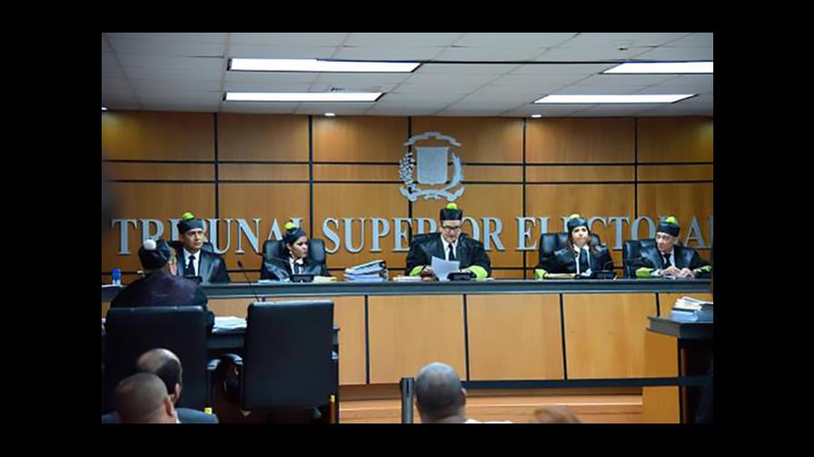 TSE esquiva acción de amparo contra resolución que elimina el arrastre en 26 provincias