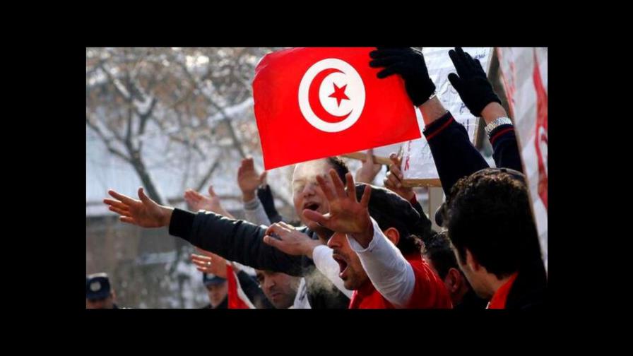 Cerca de 2,000 tunecinos amenazan con emigrar por un diferendo futbolístico