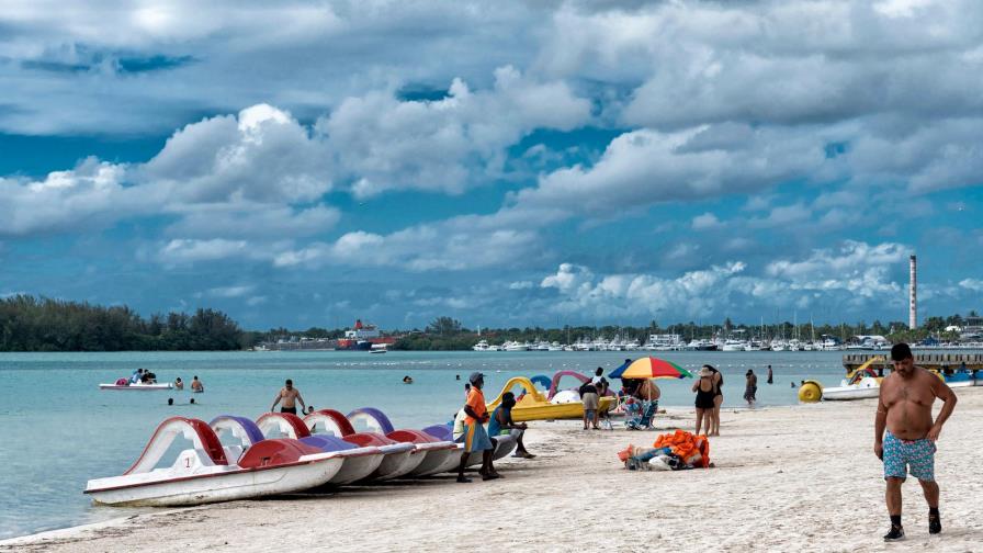 Cepal: la vacunación reactivaría el turismo en la República Dominicana