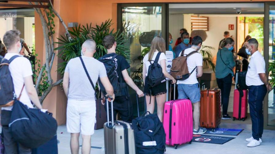 La llegada de turistas al país cae un 64.7 % entre enero y noviembre La llegada de turistas al país cae un 64.7 % entre enero y noviembre