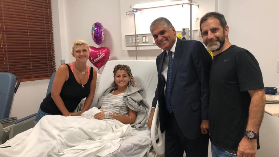 Turista argentina vuelve a su país, tras recibir de alta en la Plaza de la Salud Turista argentina vuelve a su país, tras recibir de alta en la Plaza de la Salud