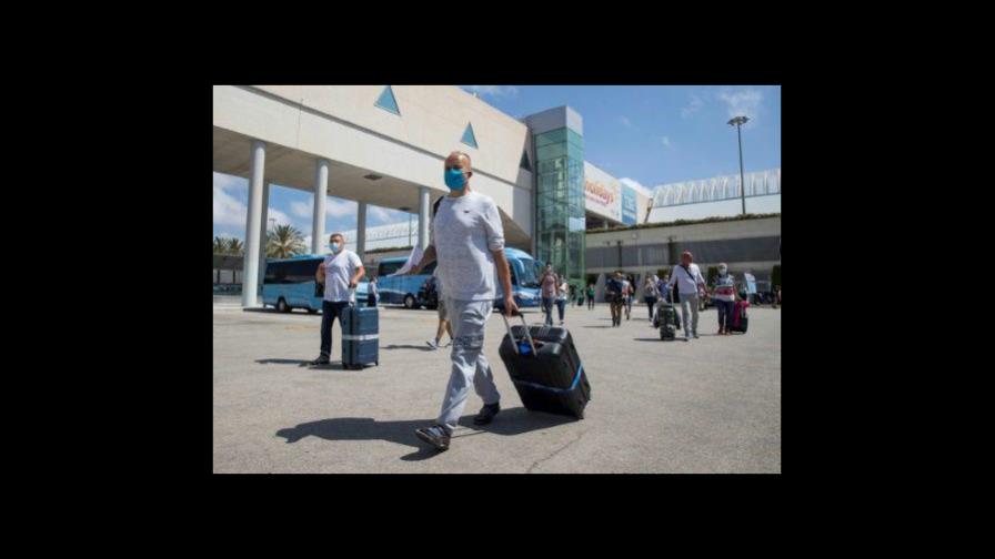 Europa abre sus fronteras mientras crece el temor a un rebrote en China