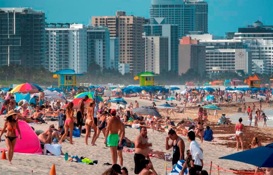 Visita de turistas a Florida bajó un 34 % en 2020 por la covid-19