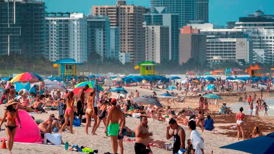 Visita de turistas a Florida bajó un 34 % en 2020 por la covid-19