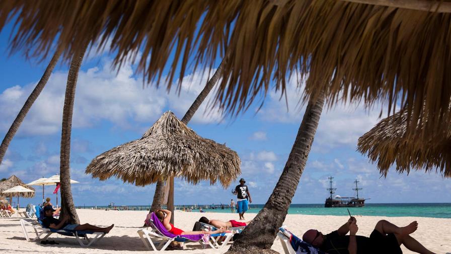 La tasa de llegada de turistas desciende sostenidamente La tasa de llegada de turistas desciende sostenidamente