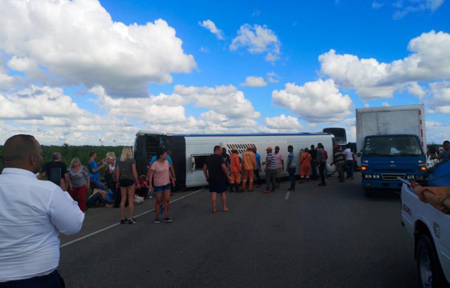 Eran 39 los turistas rusos que iban en autobús accidentado en Autovía del Coral