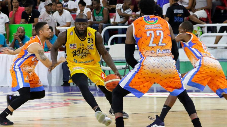 Curnell encesta 34 y acerca al Barias a la clasificación a la final Curnell encesta 34 y acerca al Barias a la clasificación a la final