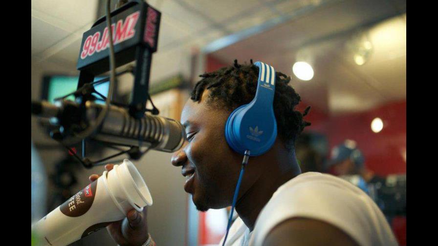 Asesinan al rapero Lil Marlo mientras conducía