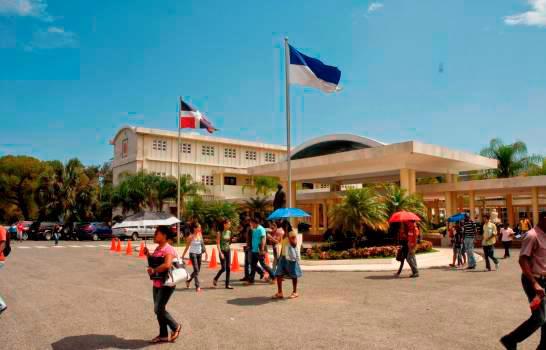 Escuela de Medicina de la UASD prohíbe docencia en hospitales