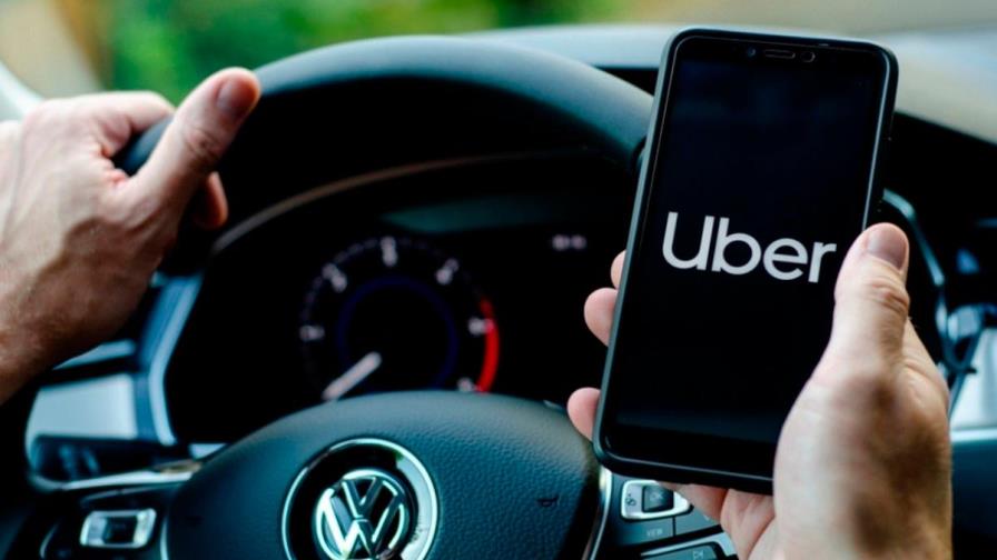 Gobierno pide a Uber no prestar “servicios en los entornos de aeropuertos”