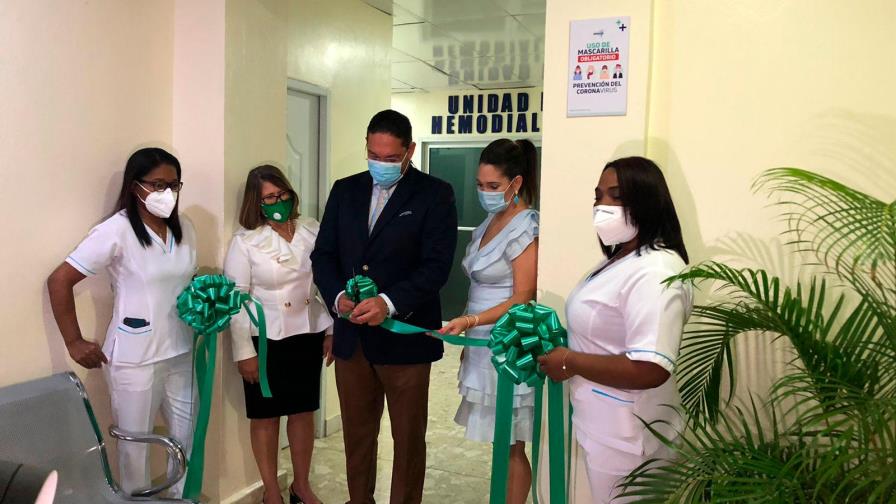 Centro Hospitalario UCE inaugura áreas para pediatría, adultos y unidad de Hemodiálisis 