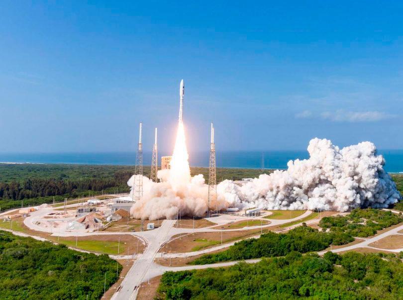 Despega desde Florida un cohete Atlas con satélites de nueva tecnología