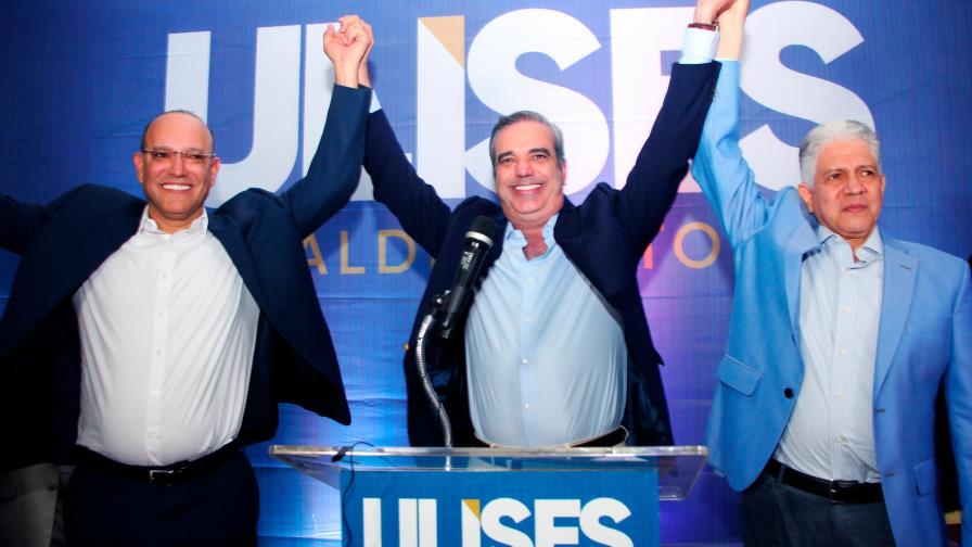 Luis Abinader proclama a Ulises Rodríguez candidato a alcalde del PRM en Santiago